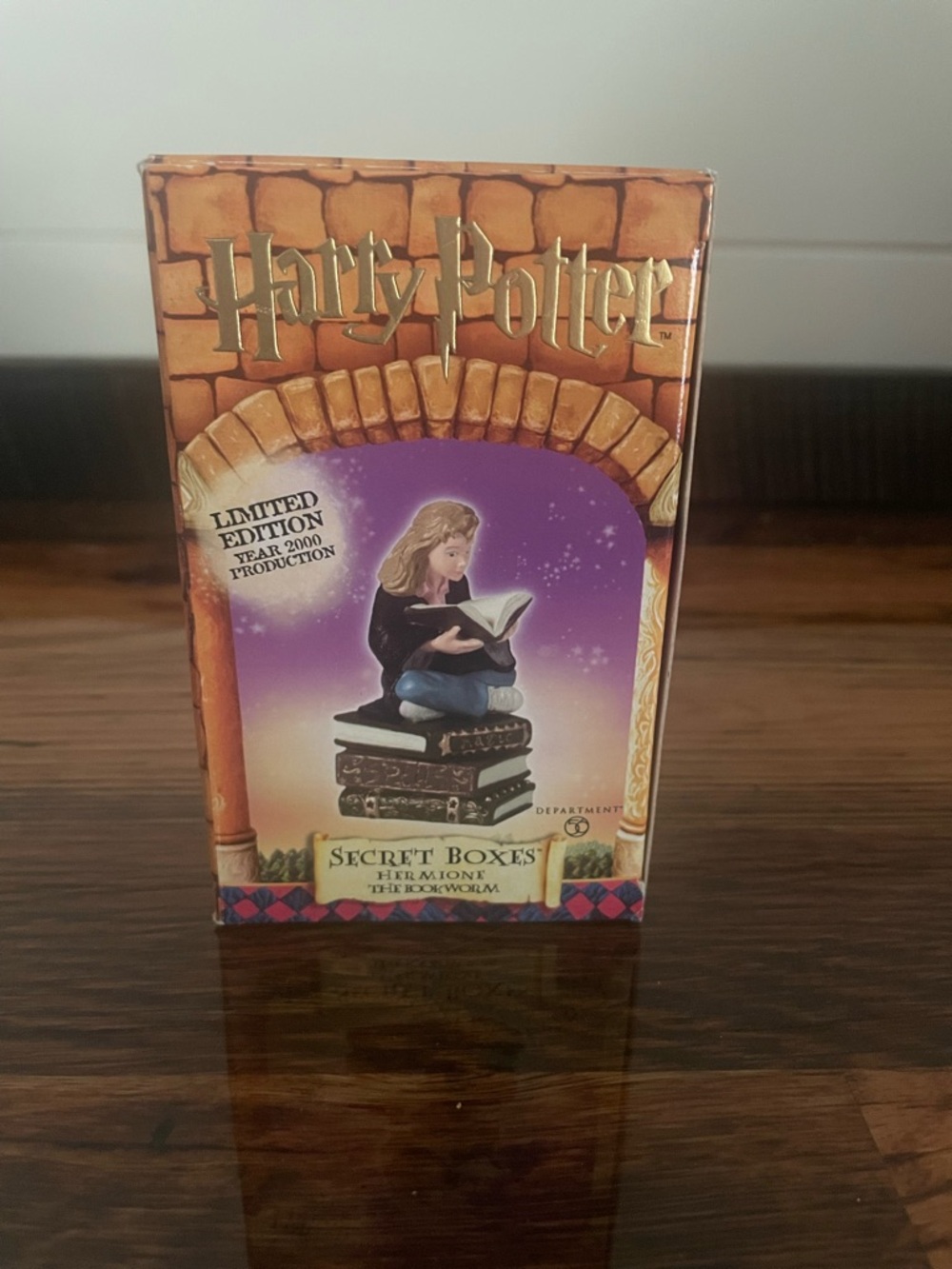 Harry Potter Hermione The Bookworm Dept. 56 vintage secret boxes.